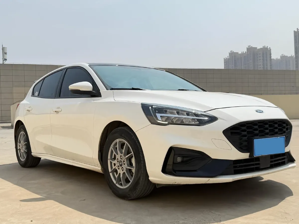 2021 Ford Focus 1.5T 174HP L3 8AT,autocango,china used car exporter,china ev exporter,chinese used car exporter,chinese used ev exporter