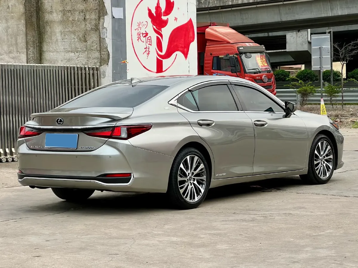 2019 Lexus ES 2.5L 178HP L4 E-CVT Hybrid,autocango,china used car exporter,china ev exporter,chinese used car exporter,chinese used ev exporter