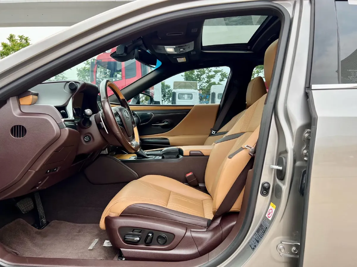 2019 Lexus ES 2.5L 178HP L4 E-CVT Hybrid,autocango,china used car exporter,china ev exporter,chinese used car exporter,chinese used ev exporter