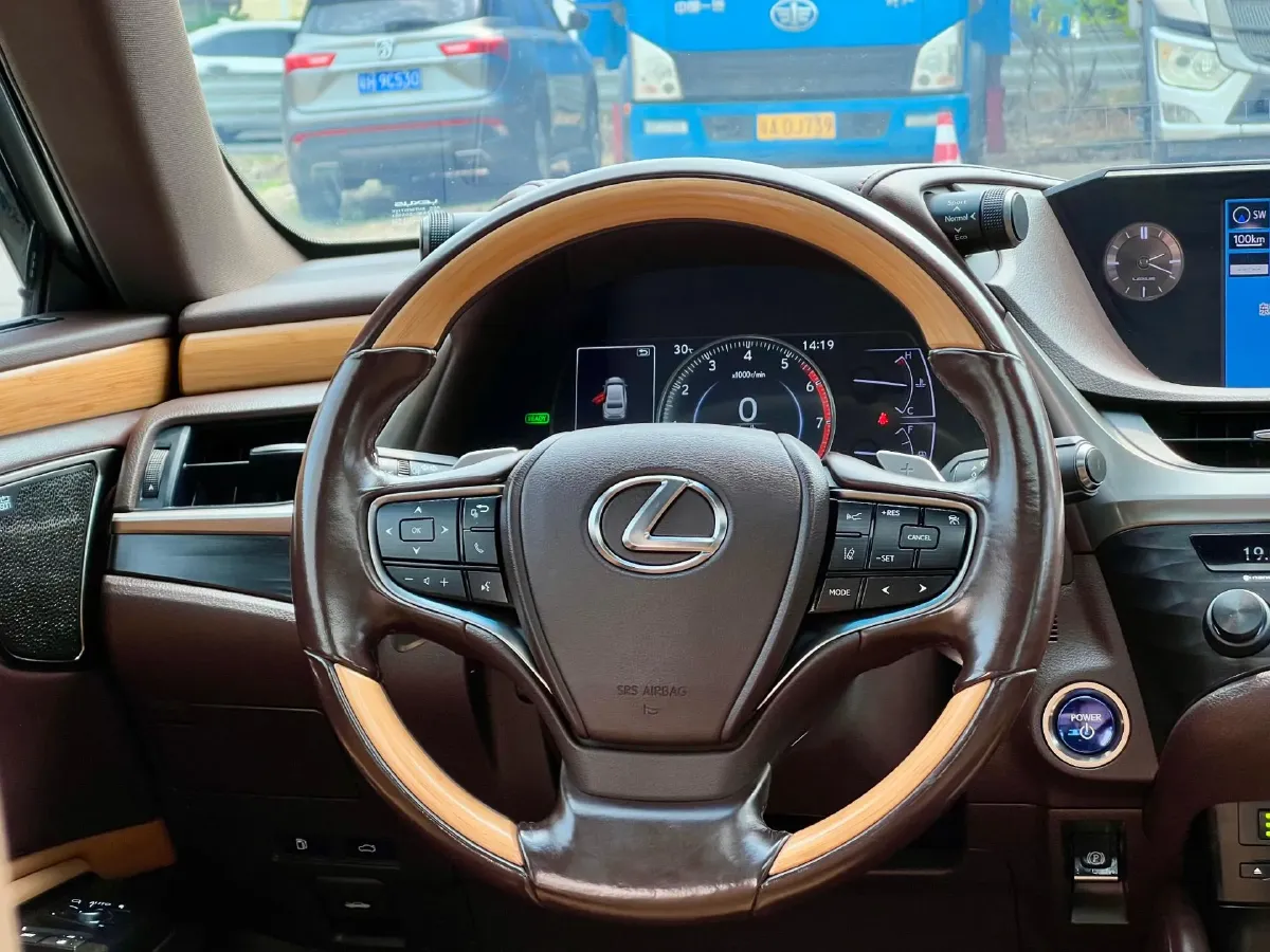 2019 Lexus ES 2.5L 178HP L4 E-CVT Hybrid,autocango,china used car exporter,china ev exporter,chinese used car exporter,chinese used ev exporter