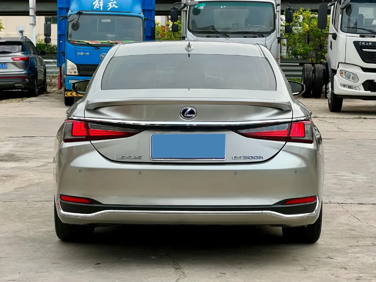 2019 Lexus ES 2.5L 178HP L4 E-CVT Hybrid,autocango,china used car exporter,china ev exporter,chinese used car exporter,chinese used ev exporter