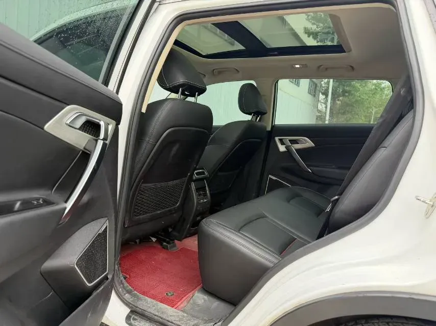 2020 Roewe i6 1.5T 169HP L4 7DCT,autocango,china used car exporter,china ev exporter,chinese used car exporter,chinese used ev exporter