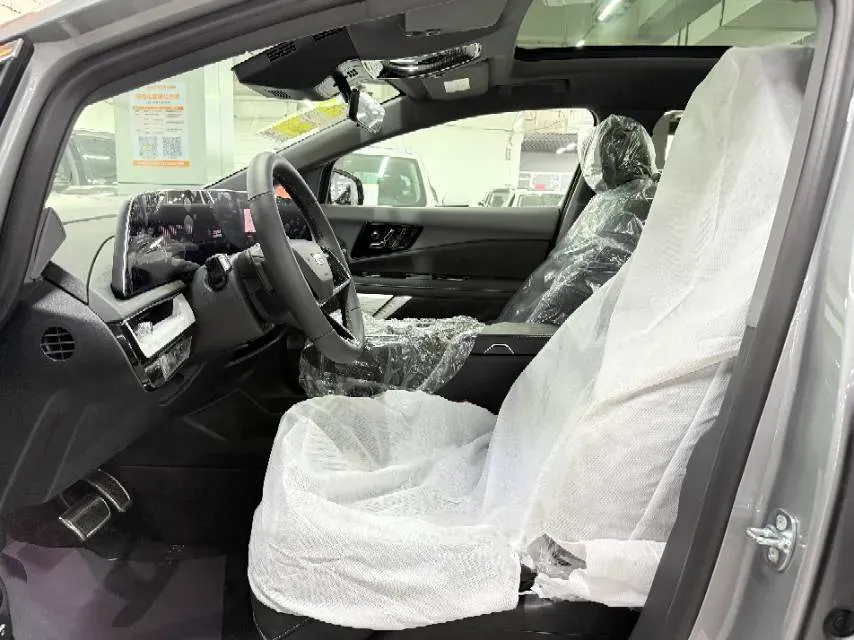 2024 Cadillac OPTIQ BEV 68.4KWH,autocango,china used car exporter,china ev exporter,chinese used car exporter,chinese used ev exporter