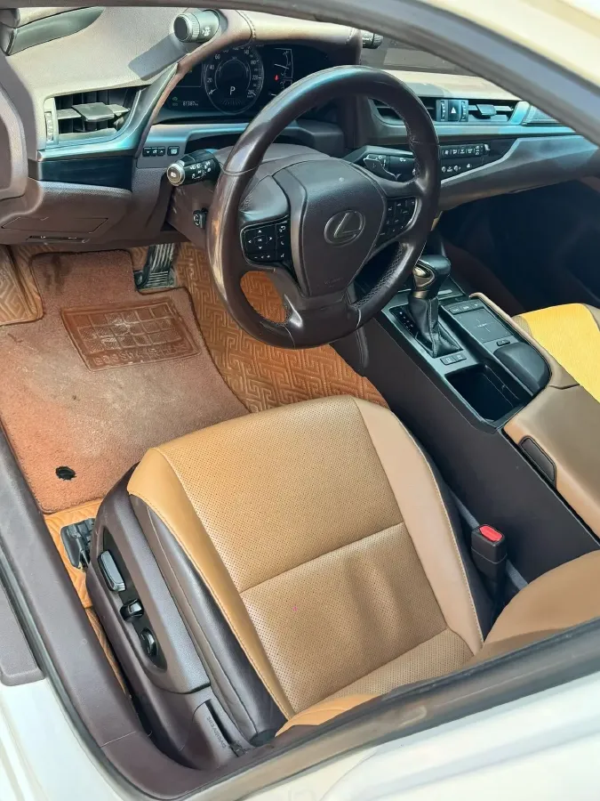 2018 Lexus ES 2.5L 178HP L4 E-CVT Hybrid,autocango,china used car exporter,china ev exporter,chinese used car exporter,chinese used ev exporter