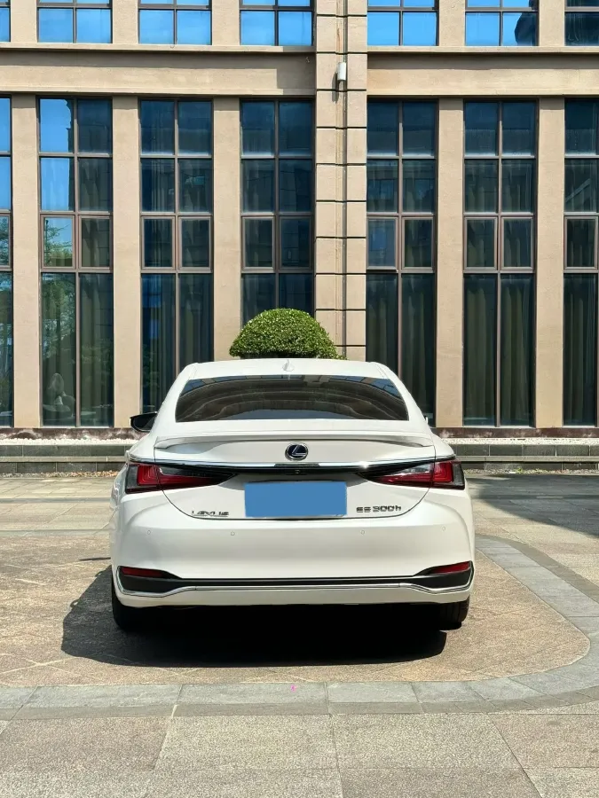 2018 Lexus ES 2.5L 178HP L4 E-CVT Hybrid,autocango,china used car exporter,china ev exporter,chinese used car exporter,chinese used ev exporter