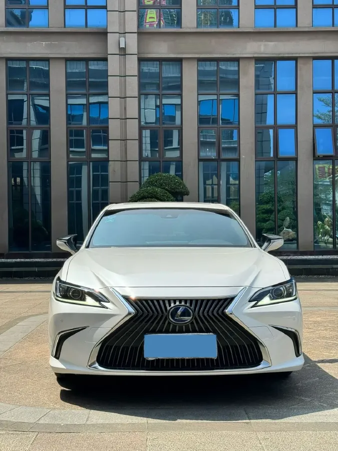 2018 Lexus ES 2.5L 178HP L4 E-CVT Hybrid,autocango,china used car exporter,china ev exporter,chinese used car exporter,chinese used ev exporter
