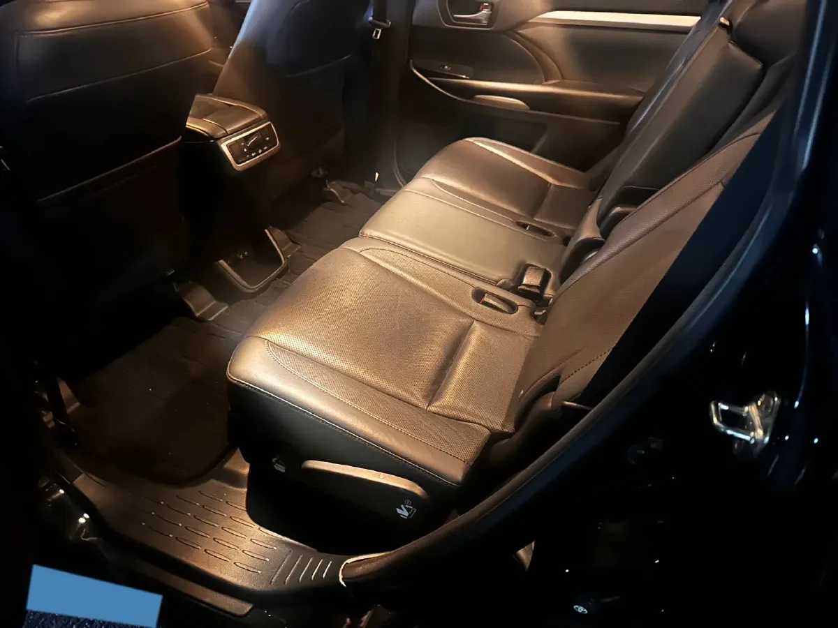 2019 Lincoln MKC 2.0T 203HP L4 6AT,autocango,china used car exporter,china ev exporter,chinese used car exporter,chinese used ev exporter