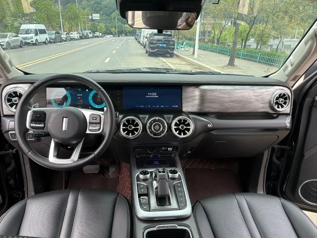 2021 Tank 300 2.0T 227HP L4 8AT,autocango,china used car exporter,china ev exporter,chinese used car exporter,chinese used ev exporter