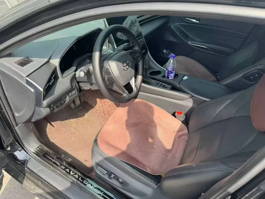 2022 Toyota Avalon 2.5L 209HP L4 8AT,autocango,china used car exporter,china ev exporter,chinese used car exporter,chinese used ev exporter