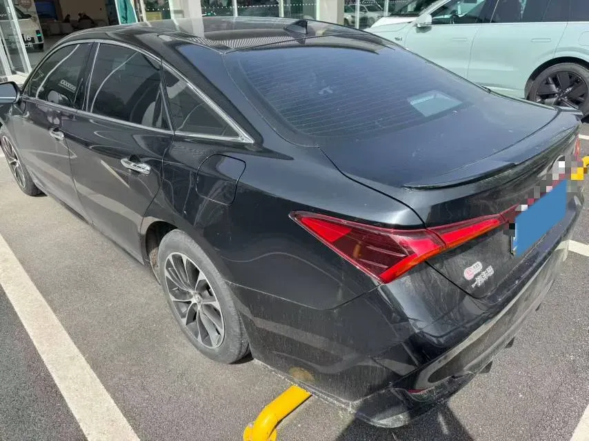 2022 Toyota Avalon 2.5L 209HP L4 8AT,autocango,china used car exporter,china ev exporter,chinese used car exporter,chinese used ev exporter