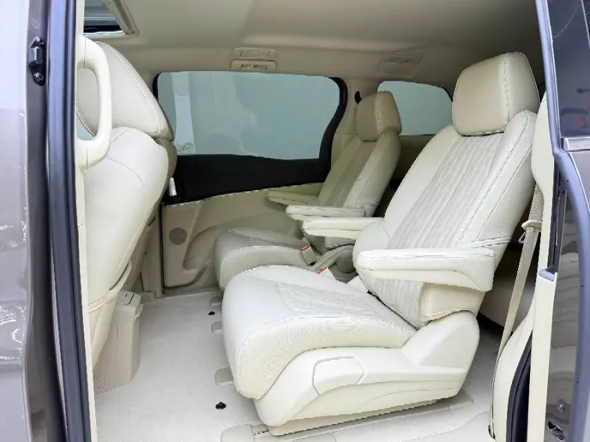 2023 Buick GL8 2.0T 237HP L4 9AT,autocango,china used car exporter,china ev exporter,chinese used car exporter,chinese used ev exporter