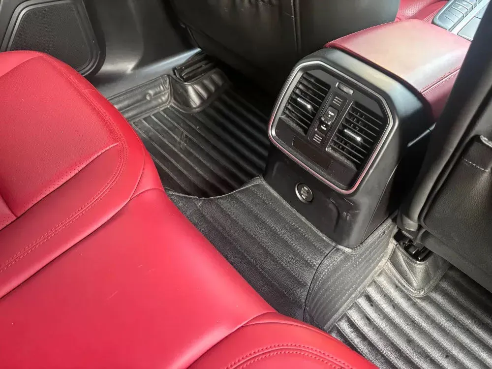 2017 Porsche Macan 3.0T 340HP V6 7DCT,autocango,china used car exporter,china ev exporter,chinese used car exporter,chinese used ev exporter