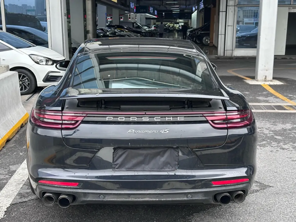 2017 BMW X6 3.0T 306HP L6 8AT,autocango,china used car exporter,china ev exporter,chinese used car exporter,chinese used ev exporter