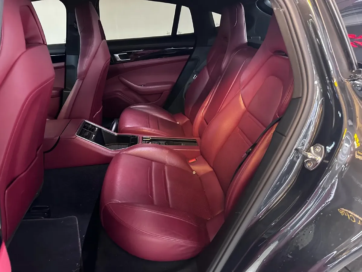 2017 BMW X6 3.0T 306HP L6 8AT,autocango,china used car exporter,china ev exporter,chinese used car exporter,chinese used ev exporter