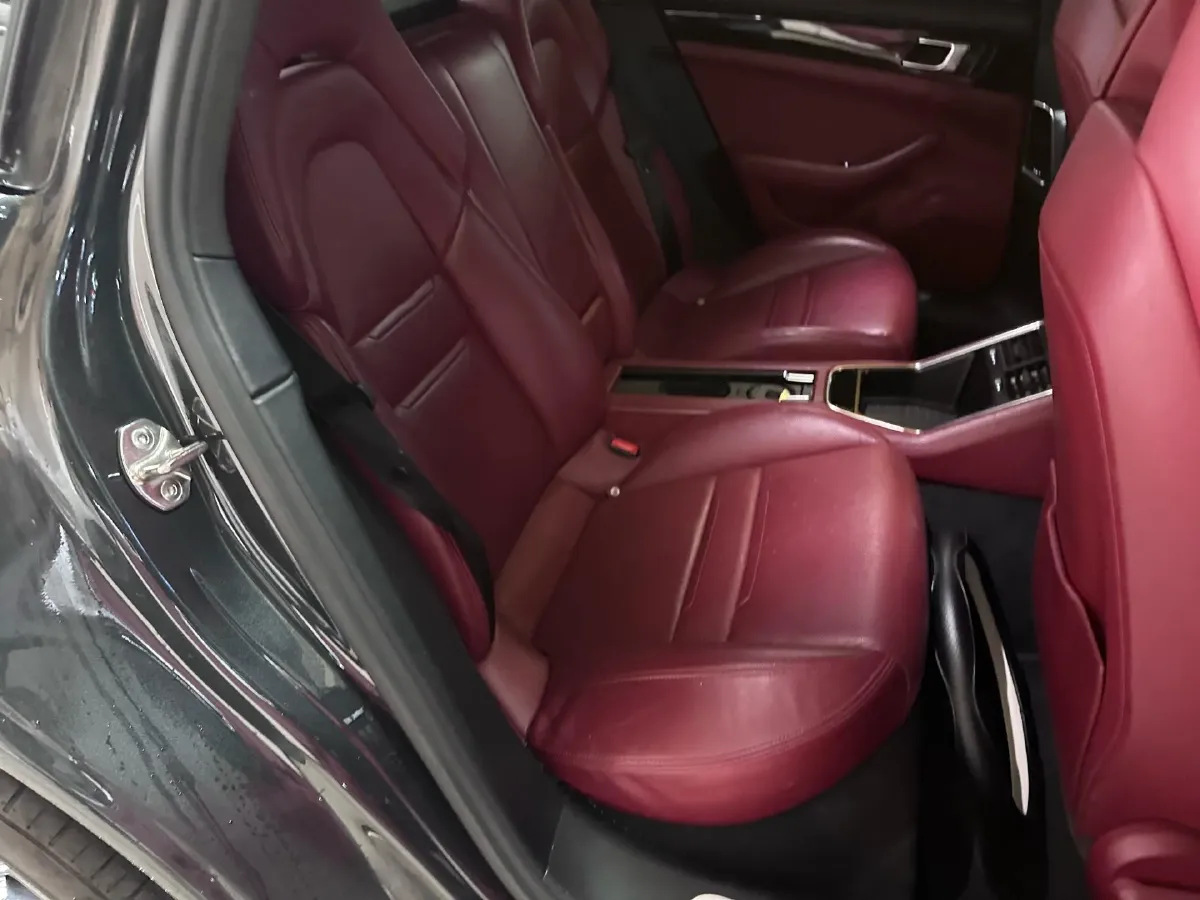 2017 BMW X6 3.0T 306HP L6 8AT,autocango,china used car exporter,china ev exporter,chinese used car exporter,chinese used ev exporter