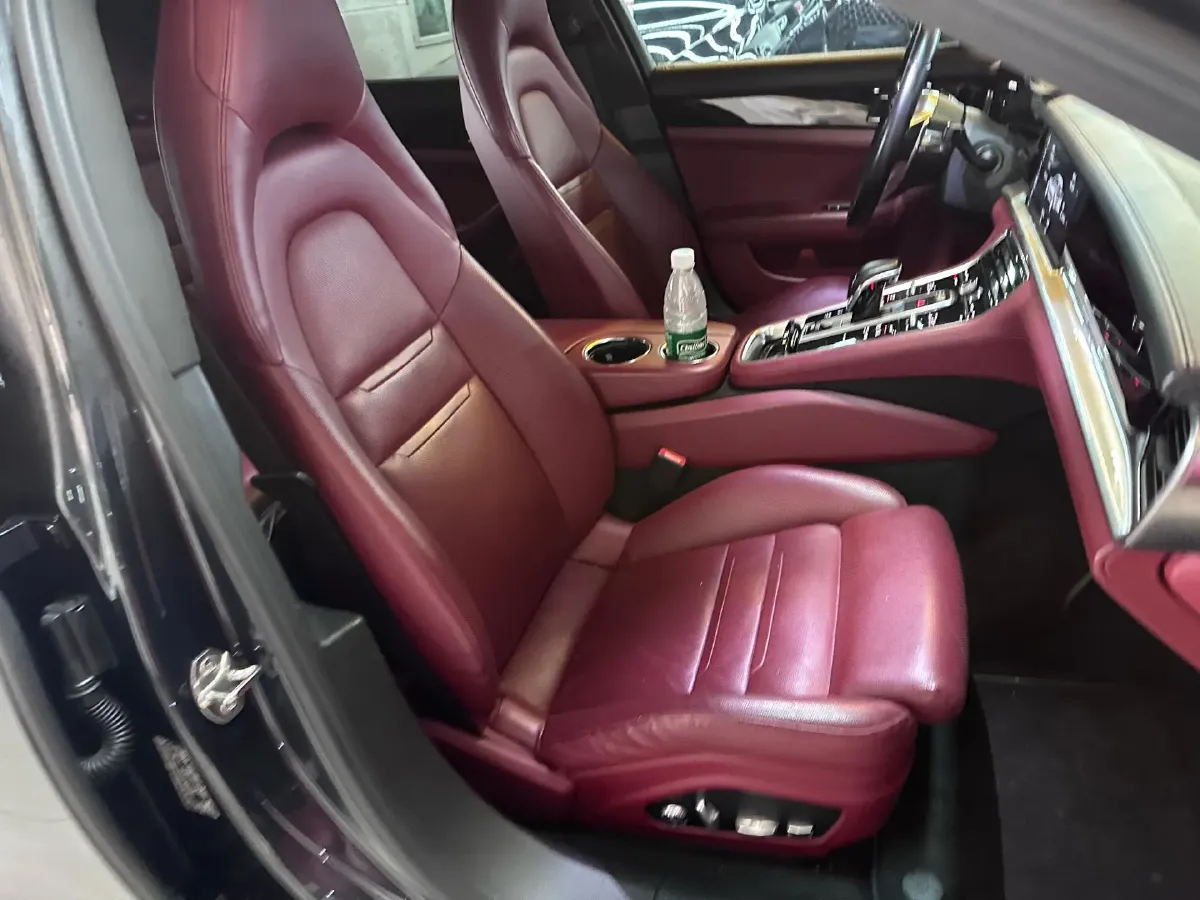 2017 BMW X6 3.0T 306HP L6 8AT,autocango,china used car exporter,china ev exporter,chinese used car exporter,chinese used ev exporter