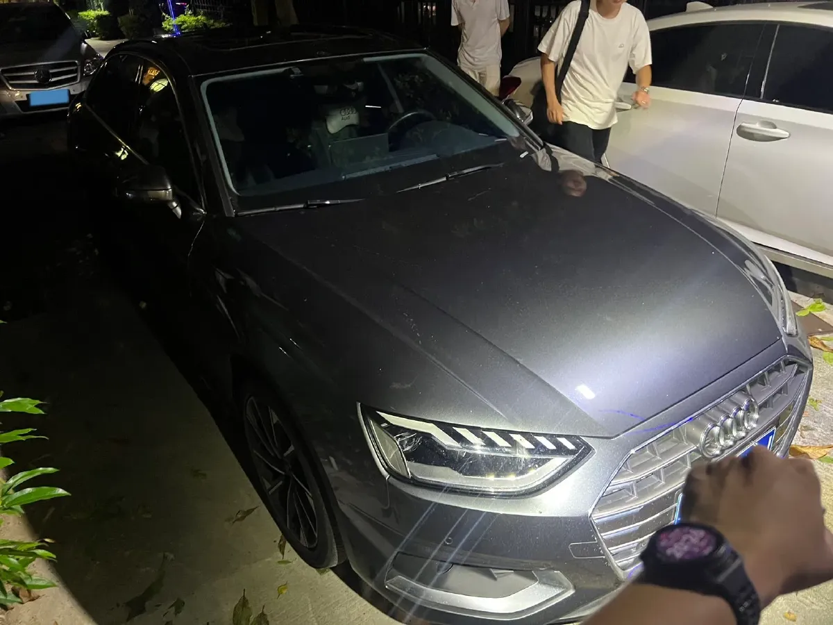 2022 Audi A4L 2.0T 190HP L4 7DCT,autocango,china used car exporter,china ev exporter,chinese used car exporter,chinese used ev exporter