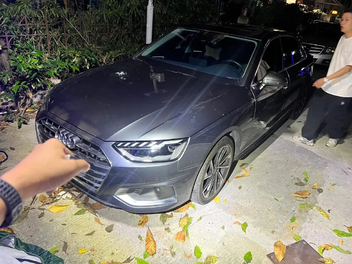 2022 Audi A4L 2.0T 190HP L4 7DCT,autocango,china used car exporter,china ev exporter,chinese used car exporter,chinese used ev exporter