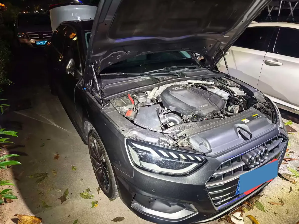 2022 Audi A4L 2.0T 190HP L4 7DCT,autocango,china used car exporter,china ev exporter,chinese used car exporter,chinese used ev exporter