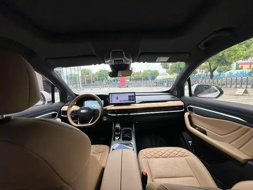 2023 Geely Okavango L 2.0T 218HP L4 7DCT,autocango,china used car exporter,china ev exporter,chinese used car exporter,chinese used ev exporter