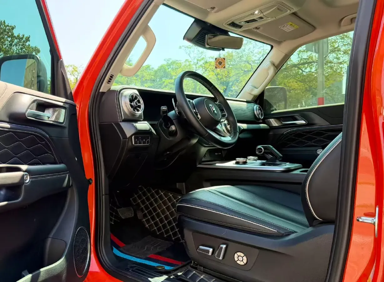 2024 Tank 300 2.0T 227HP L4 8AT,autocango,china used car exporter,china ev exporter,chinese used car exporter,chinese used ev exporter