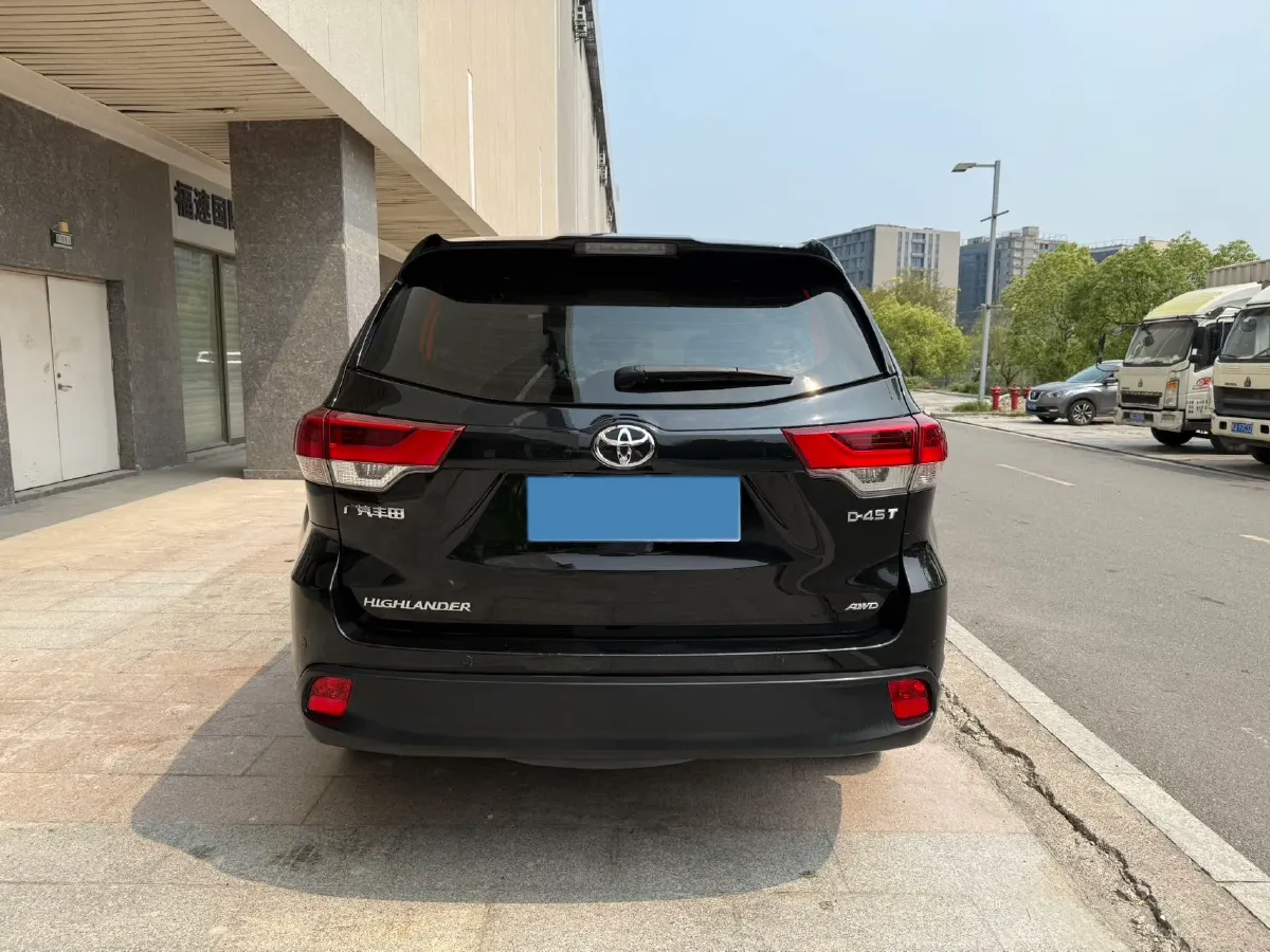 2021 Toyota Highlander 2.0T 220HP L4 6AT,autocango,china used car exporter,china ev exporter,chinese used car exporter,chinese used ev exporter
