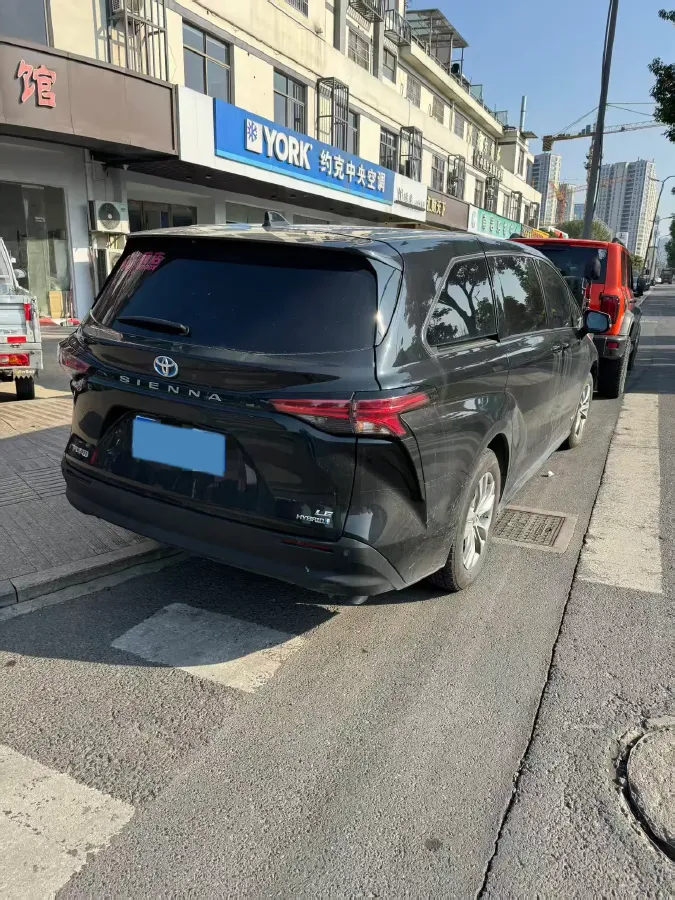 2024 Toyota Sienna 2.5L 189HP L4 E-CVT Hybrid,autocango,china used car exporter,china ev exporter,chinese used car exporter,chinese used ev exporter
