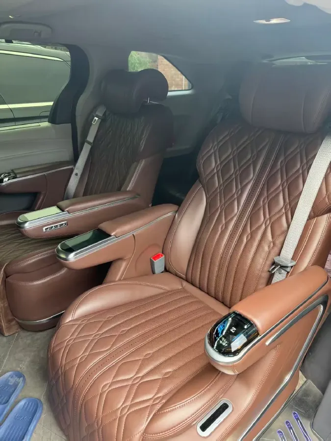 2024 Toyota Sienna 2.5L 189HP L4 E-CVT Hybrid,autocango,china used car exporter,china ev exporter,chinese used car exporter,chinese used ev exporter