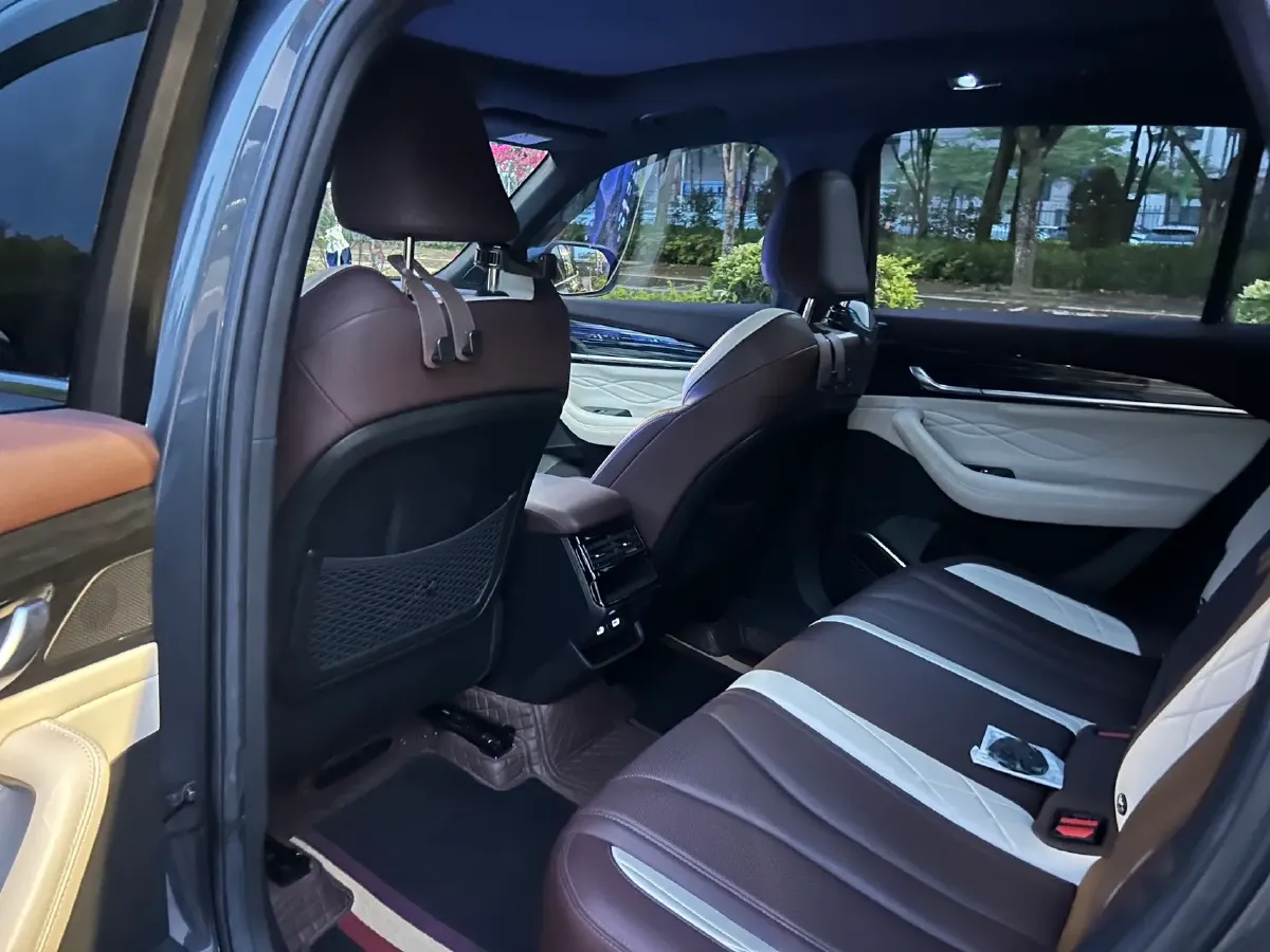 2024 Geely Monjaro 2.0T 218HP L4 7DCT,autocango,china used car exporter,china ev exporter,chinese used car exporter,chinese used ev exporter