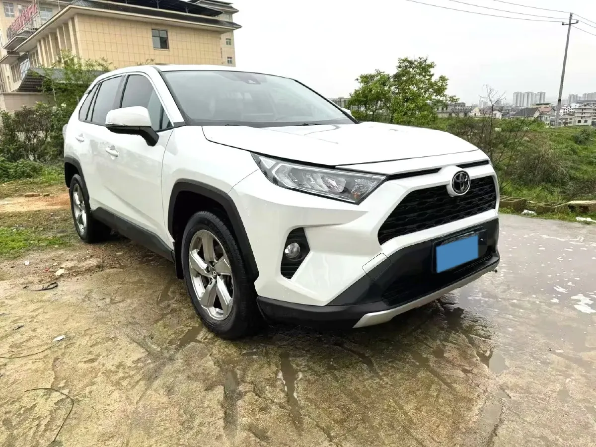 2021 Toyota RAV4 2.0L 171HP L4 CVT,autocango,china used car exporter,china ev exporter,chinese used car exporter,chinese used ev exporter