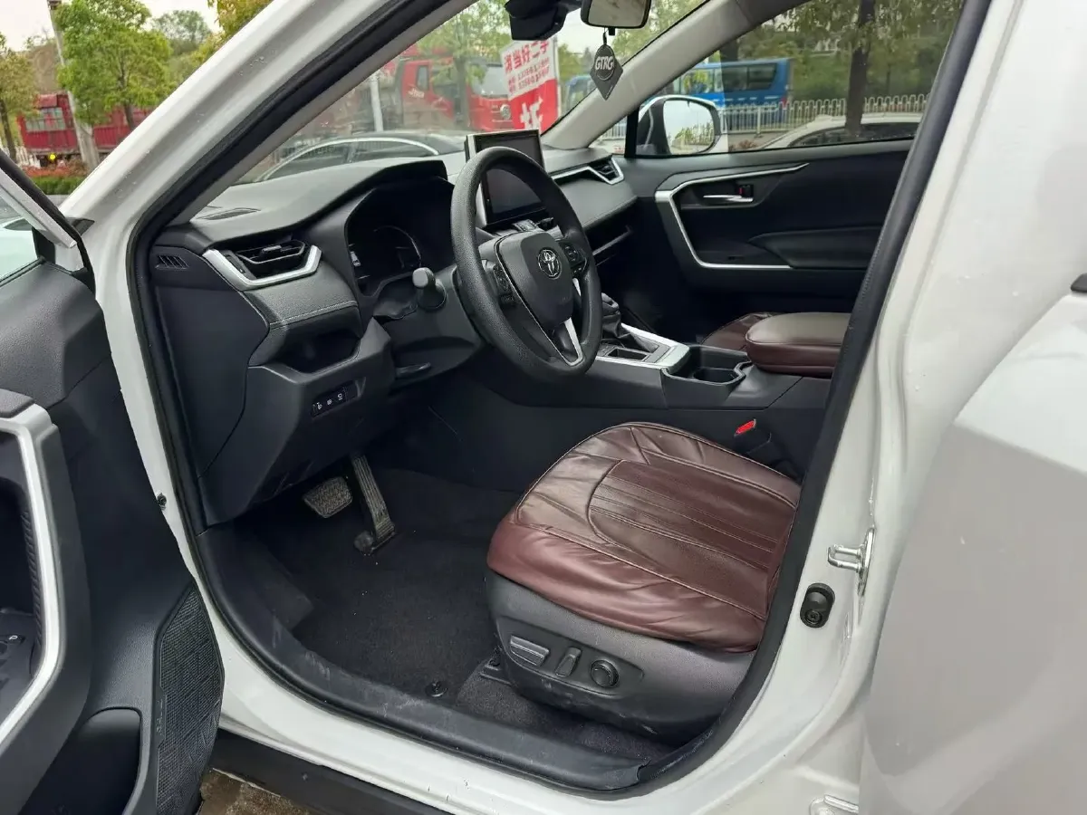 2021 Toyota RAV4 2.0L 171HP L4 CVT,autocango,china used car exporter,china ev exporter,chinese used car exporter,chinese used ev exporter