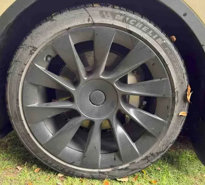 2022 Tesla Model Y BEV 60KWH,autocango,china used car exporter,china ev exporter,chinese used car exporter,chinese used ev exporter