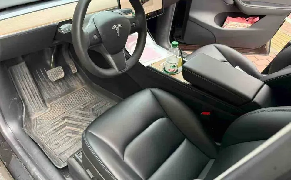 2022 Tesla Model Y BEV 60KWH,autocango,china used car exporter,china ev exporter,chinese used car exporter,chinese used ev exporter