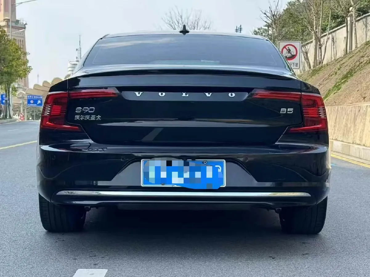 2022 Volvo S90 2.0T 250HP L4 8AT,autocango,china used car exporter,china ev exporter,chinese used car exporter,chinese used ev exporter