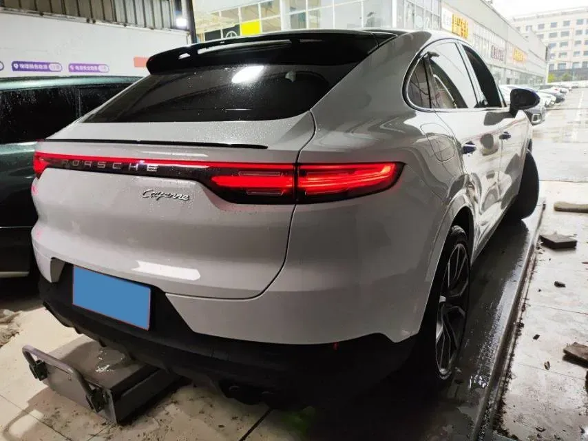 2022 Porsche Cayenne 2.9T 440HP V6 8AT,autocango,china used car exporter,china ev exporter,chinese used car exporter,chinese used ev exporter