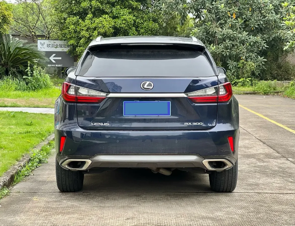 2016 Mercedes-Benz A AMG 2.0T 381HP L4 7DCT,autocango,china used car exporter,china ev exporter,chinese used car exporter,chinese used ev exporter