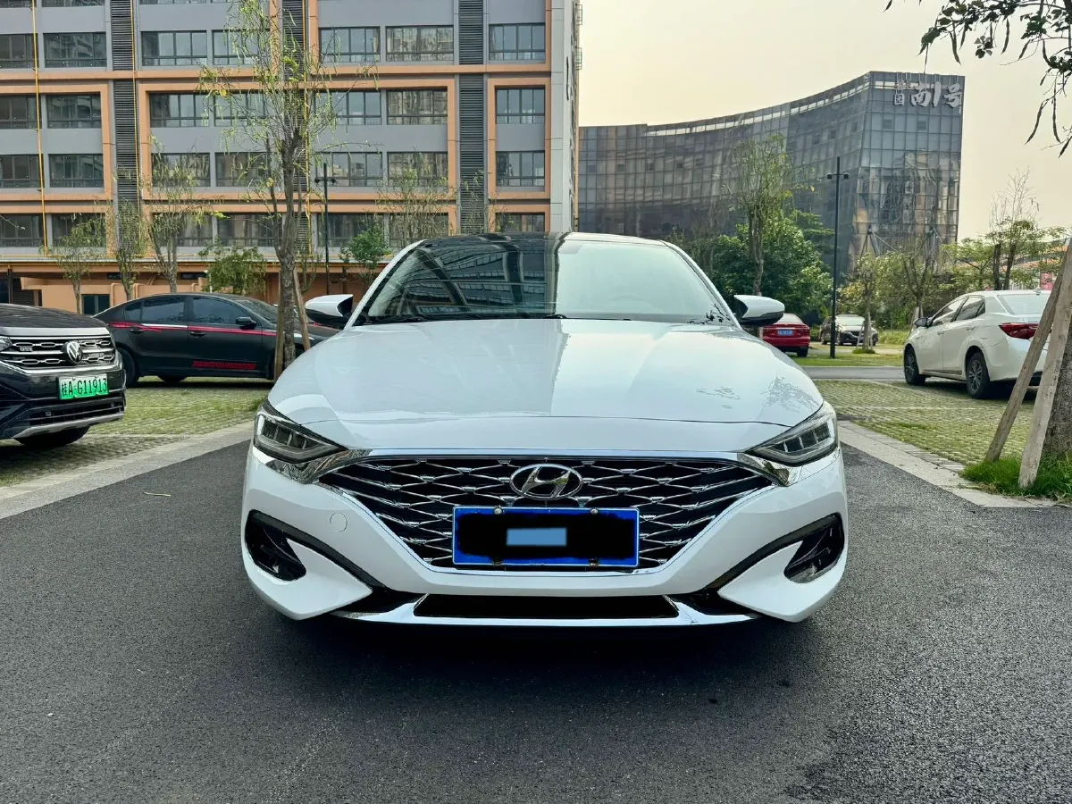 2019 Hyundai La Festa 1.6T 190HP L4 7DCT,autocango,china used car exporter,china ev exporter,chinese used car exporter,chinese used ev exporter