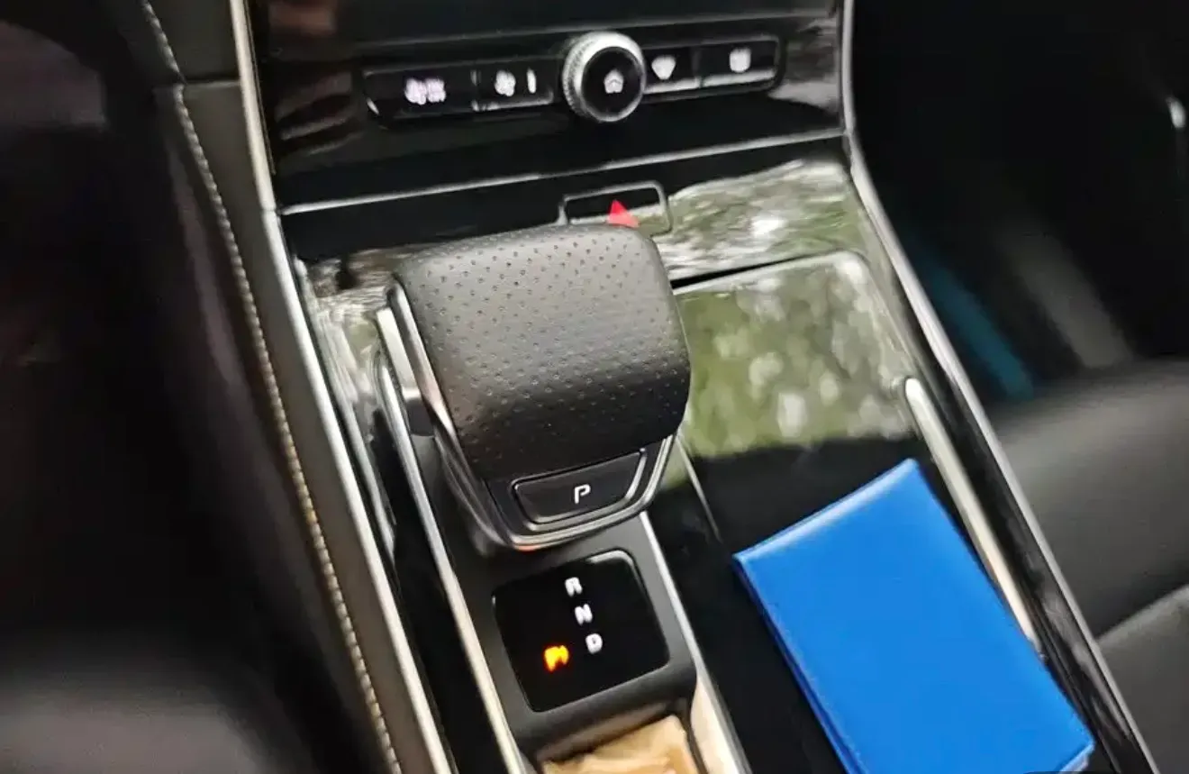 2024 JMC DaDao 2.3T 177HP L4 8AT,autocango,china used car exporter,china ev exporter,chinese used car exporter,chinese used ev exporter