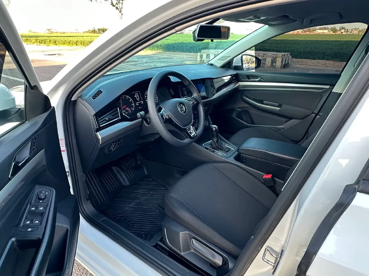 2019 Bestune T77 1.2T 143HP L4 7DCT,autocango,china used car exporter,china ev exporter,chinese used car exporter,chinese used ev exporter