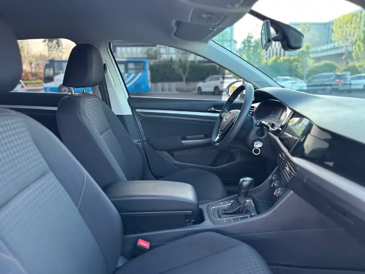 2019 Bestune T77 1.2T 143HP L4 7DCT,autocango,china used car exporter,china ev exporter,chinese used car exporter,chinese used ev exporter