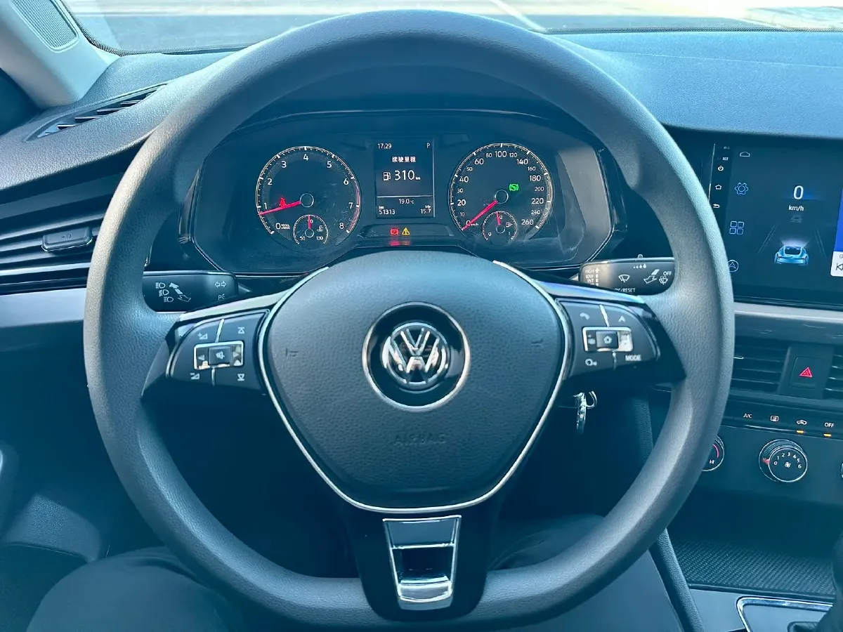 2019 Bestune T77 1.2T 143HP L4 7DCT,autocango,china used car exporter,china ev exporter,chinese used car exporter,chinese used ev exporter