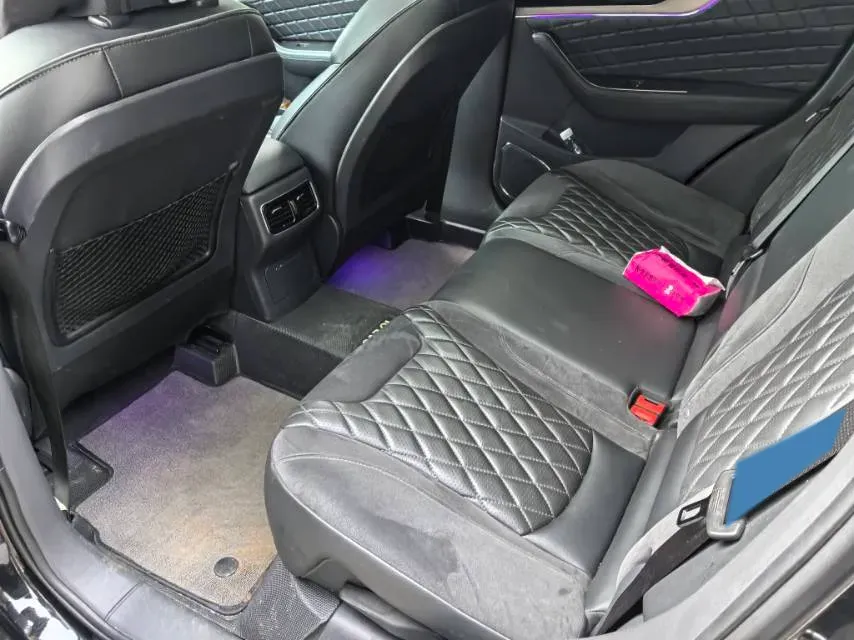 2019 HongQi HS5 2.0T 224HP L4 6AT,autocango,china used car exporter,china ev exporter,chinese used car exporter,chinese used ev exporter