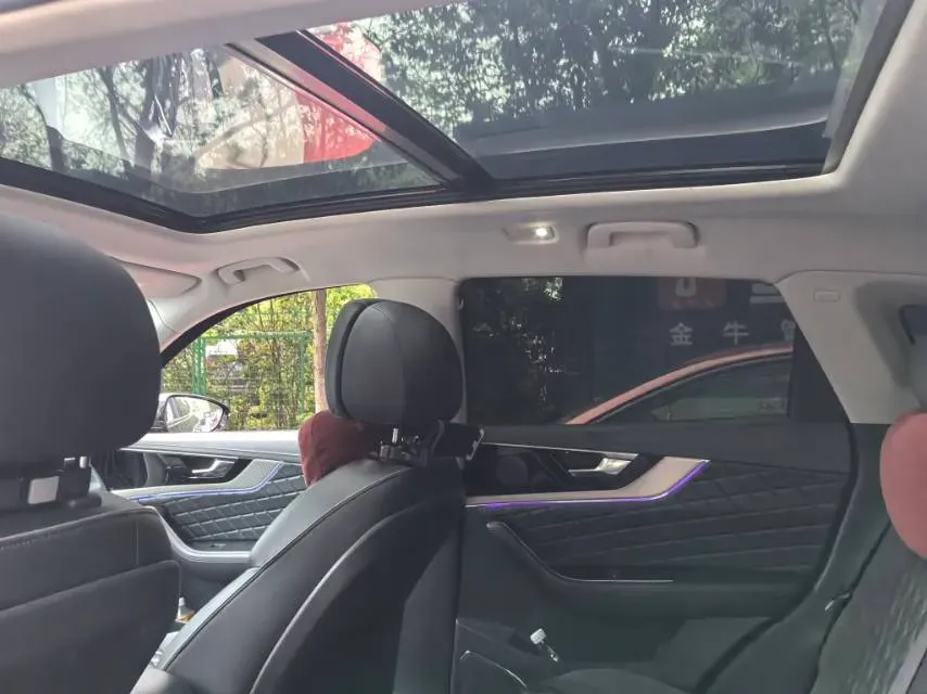 2019 HongQi HS5 2.0T 224HP L4 6AT,autocango,china used car exporter,china ev exporter,chinese used car exporter,chinese used ev exporter