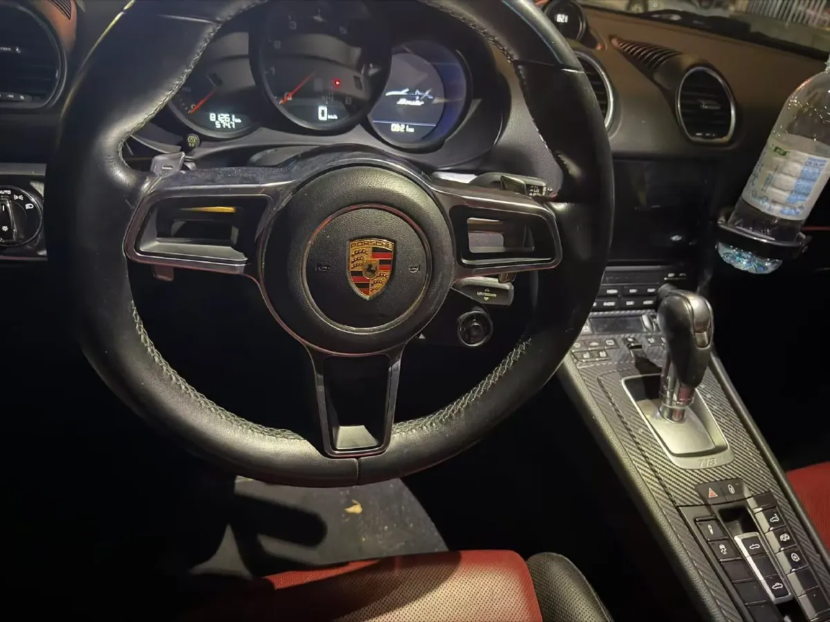 2018 Porsche 718 2.0T 250HP H4 7DCT,autocango,china used car exporter,china ev exporter,chinese used car exporter,chinese used ev exporter