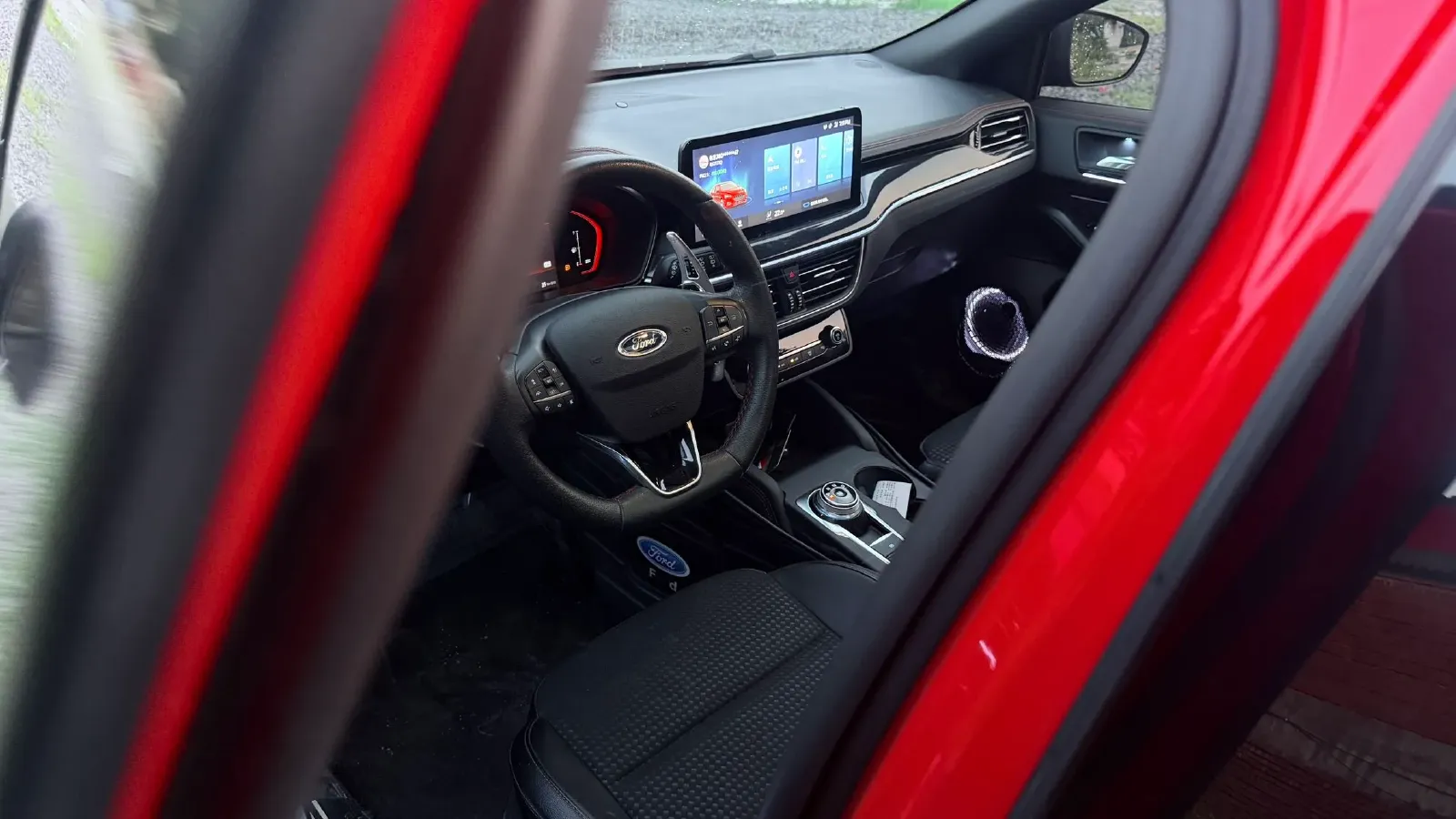 2021 Ford Focus 1.5T 174HP L3 8AT,autocango,china used car exporter,china ev exporter,chinese used car exporter,chinese used ev exporter