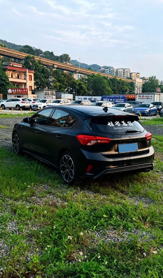 2021 Ford Focus 1.5T 174HP L3 8AT,autocango,china used car exporter,china ev exporter,chinese used car exporter,chinese used ev exporter