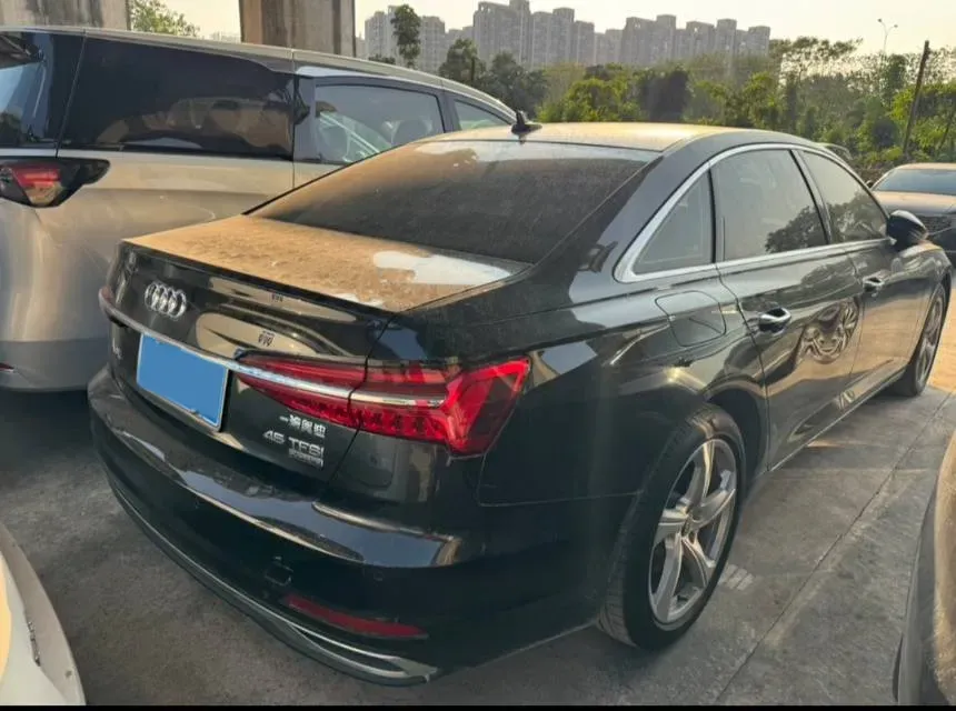 2024 Audi A6L 2.0T 245HP L4 7DCT,autocango,china used car exporter,china ev exporter,chinese used car exporter,chinese used ev exporter