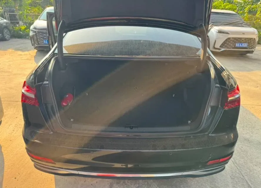 2024 Audi A6L 2.0T 245HP L4 7DCT,autocango,china used car exporter,china ev exporter,chinese used car exporter,chinese used ev exporter