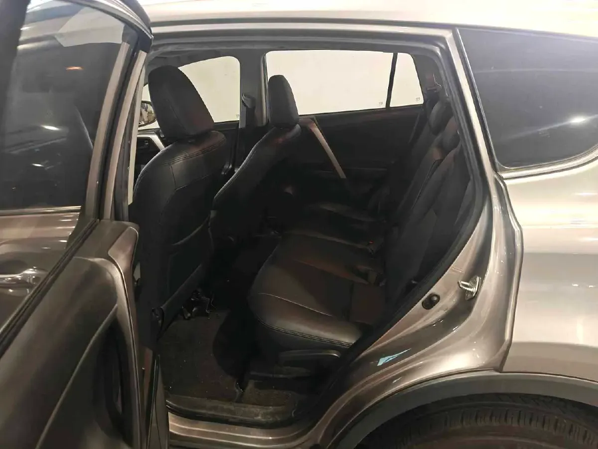 2019 Toyota RAV4 2.0L 151HP L4 CVT,autocango,china used car exporter,china ev exporter,chinese used car exporter,chinese used ev exporter