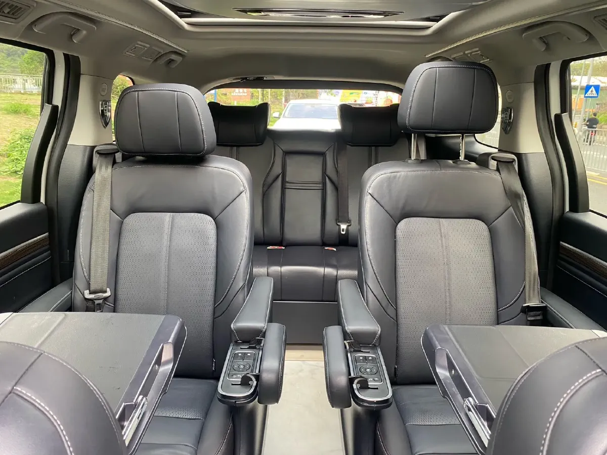 2021 GAC Trumpchi M8 2.0T 252HP L4 8AT,autocango,china used car exporter,china ev exporter,chinese used car exporter,chinese used ev exporter